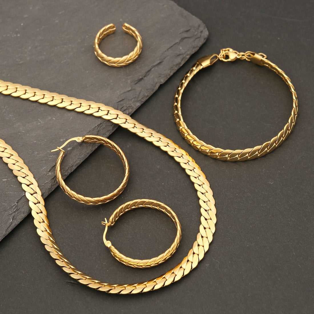 Luxury Jewelry Sets That Define Elegance and Sophistication