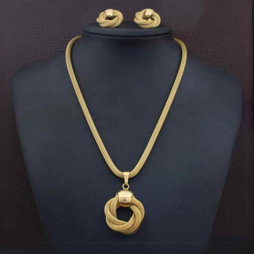 Classic Jewelry Set