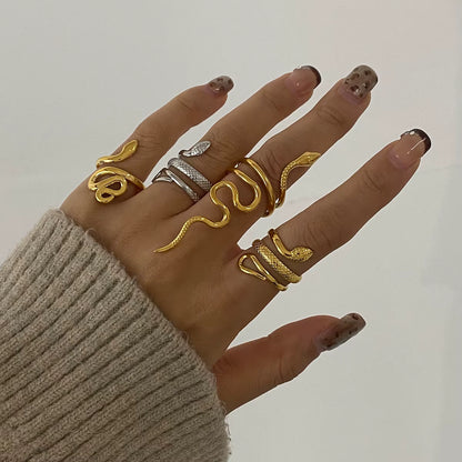 Hiss Jewelry Set